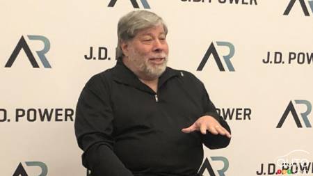 Apple Co-Founder No Longer Believes in Fully Autonomous Cars